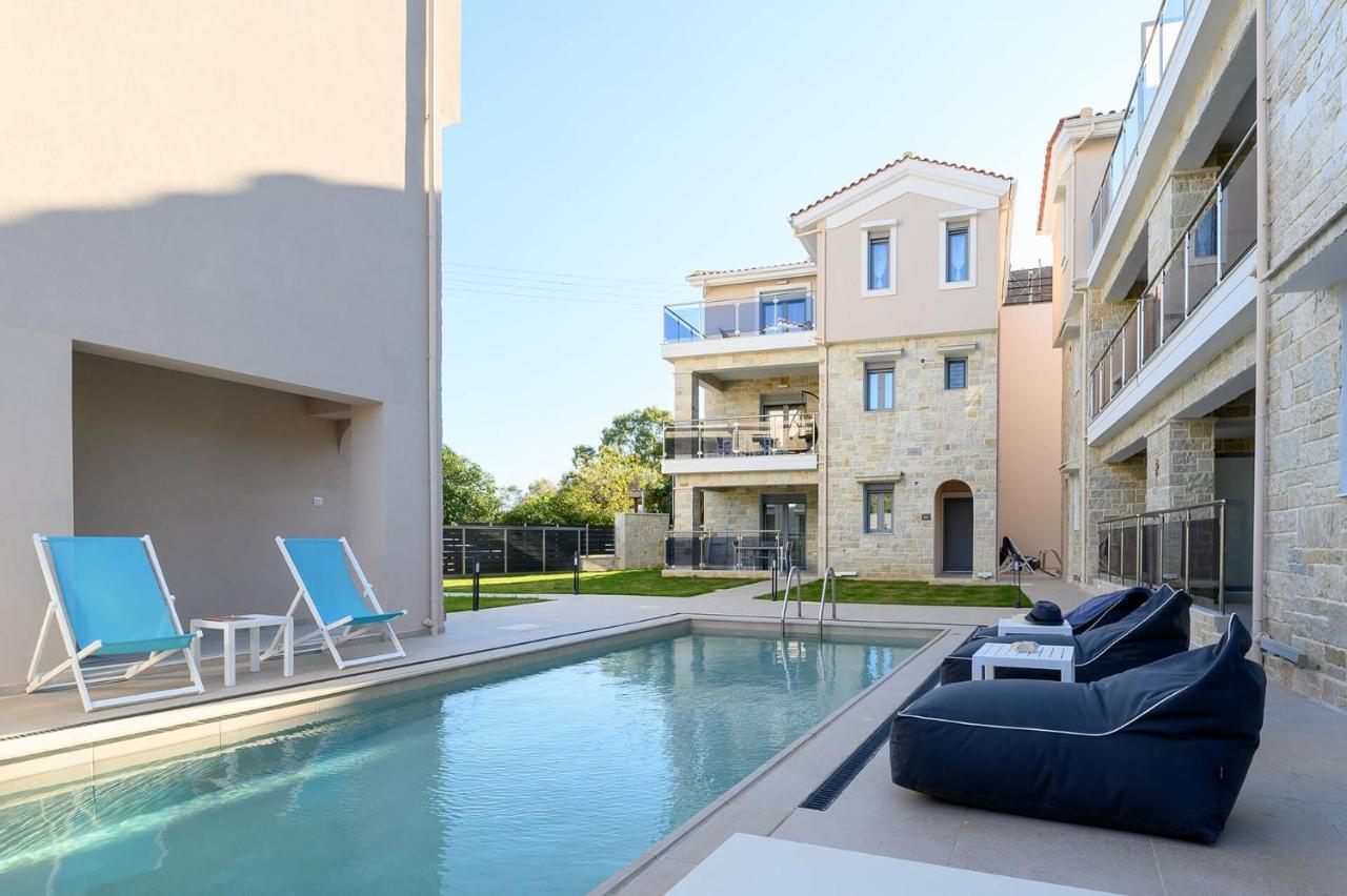 Momento Luxury Apartments Walking Distance From The Beach Нікіана Екстер'єр фото