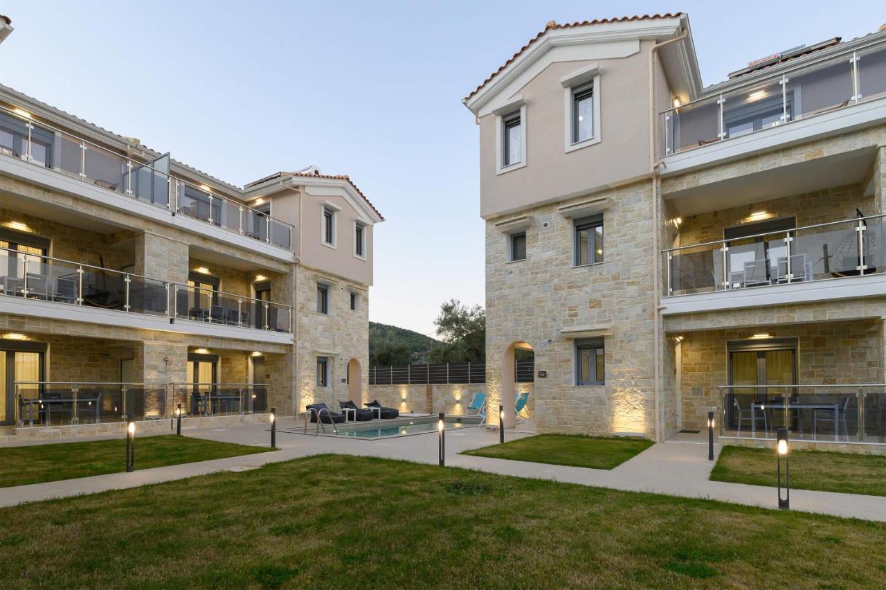 Momento Luxury Apartments Walking Distance From The Beach Нікіана Екстер'єр фото