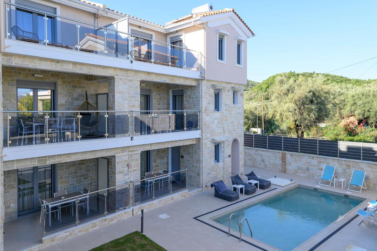 Momento Luxury Apartments Walking Distance From The Beach Нікіана Екстер'єр фото