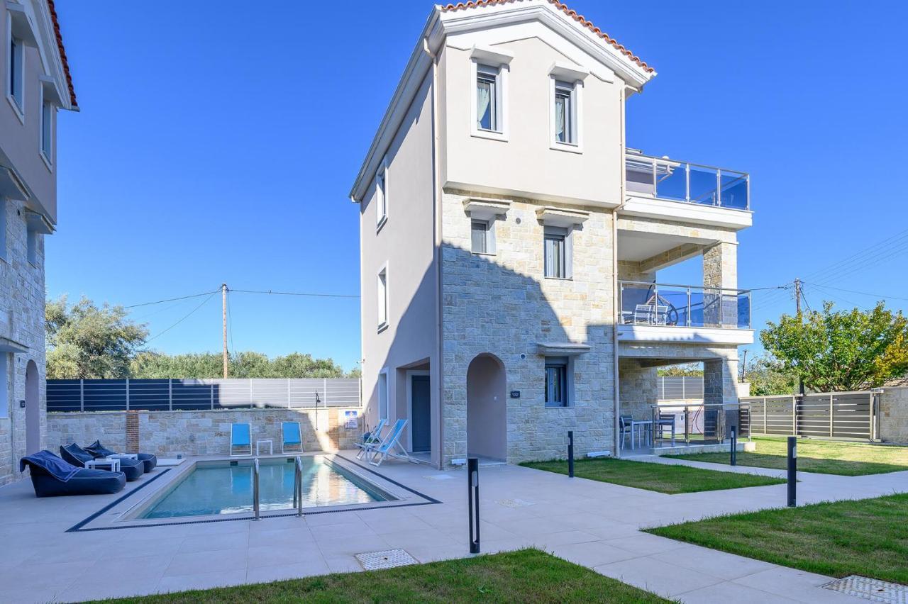Momento Luxury Apartments Walking Distance From The Beach Нікіана Екстер'єр фото