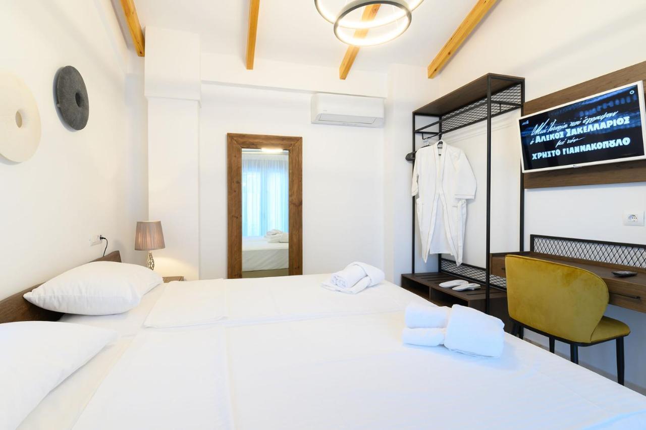 Momento Luxury Apartments Walking Distance From The Beach Нікіана Екстер'єр фото