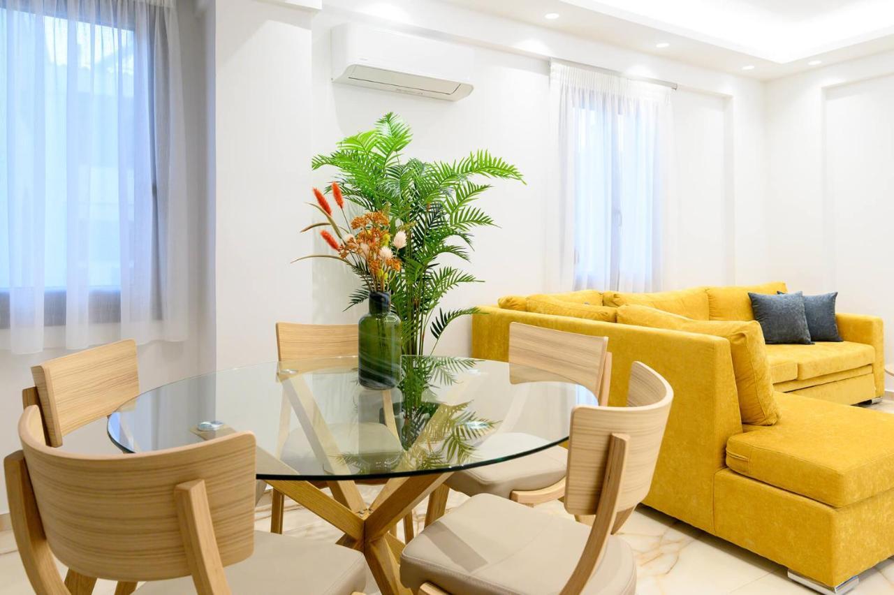Momento Luxury Apartments Walking Distance From The Beach Нікіана Екстер'єр фото