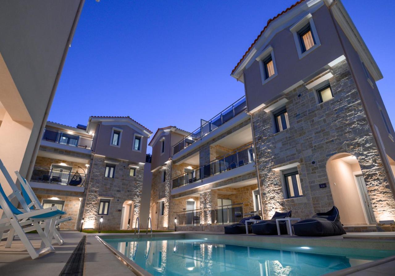 Momento Luxury Apartments Walking Distance From The Beach Нікіана Екстер'єр фото