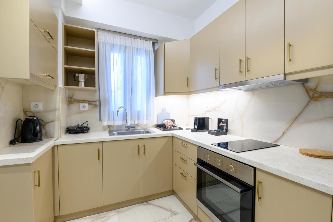 Momento Luxury Apartments Walking Distance From The Beach Нікіана Екстер'єр фото