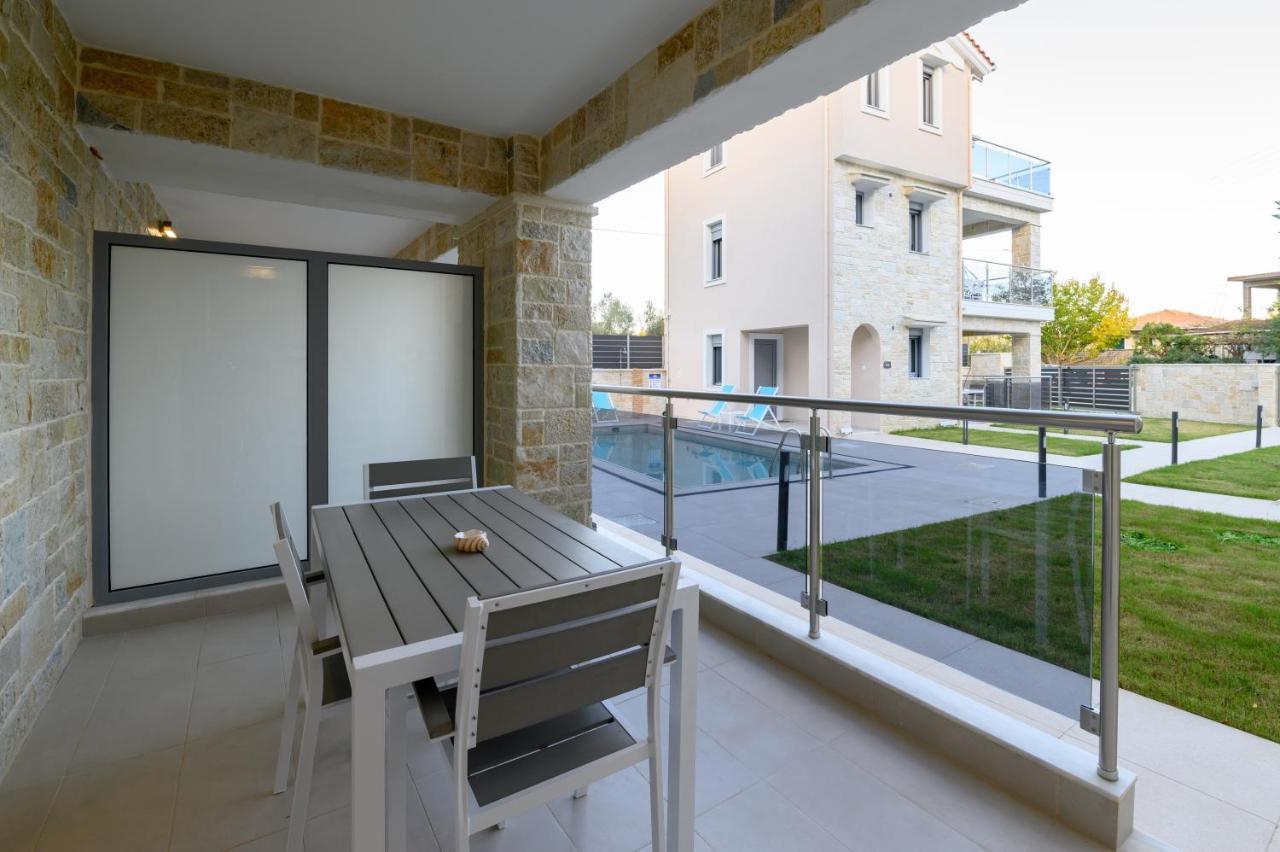 Momento Luxury Apartments Walking Distance From The Beach Нікіана Екстер'єр фото