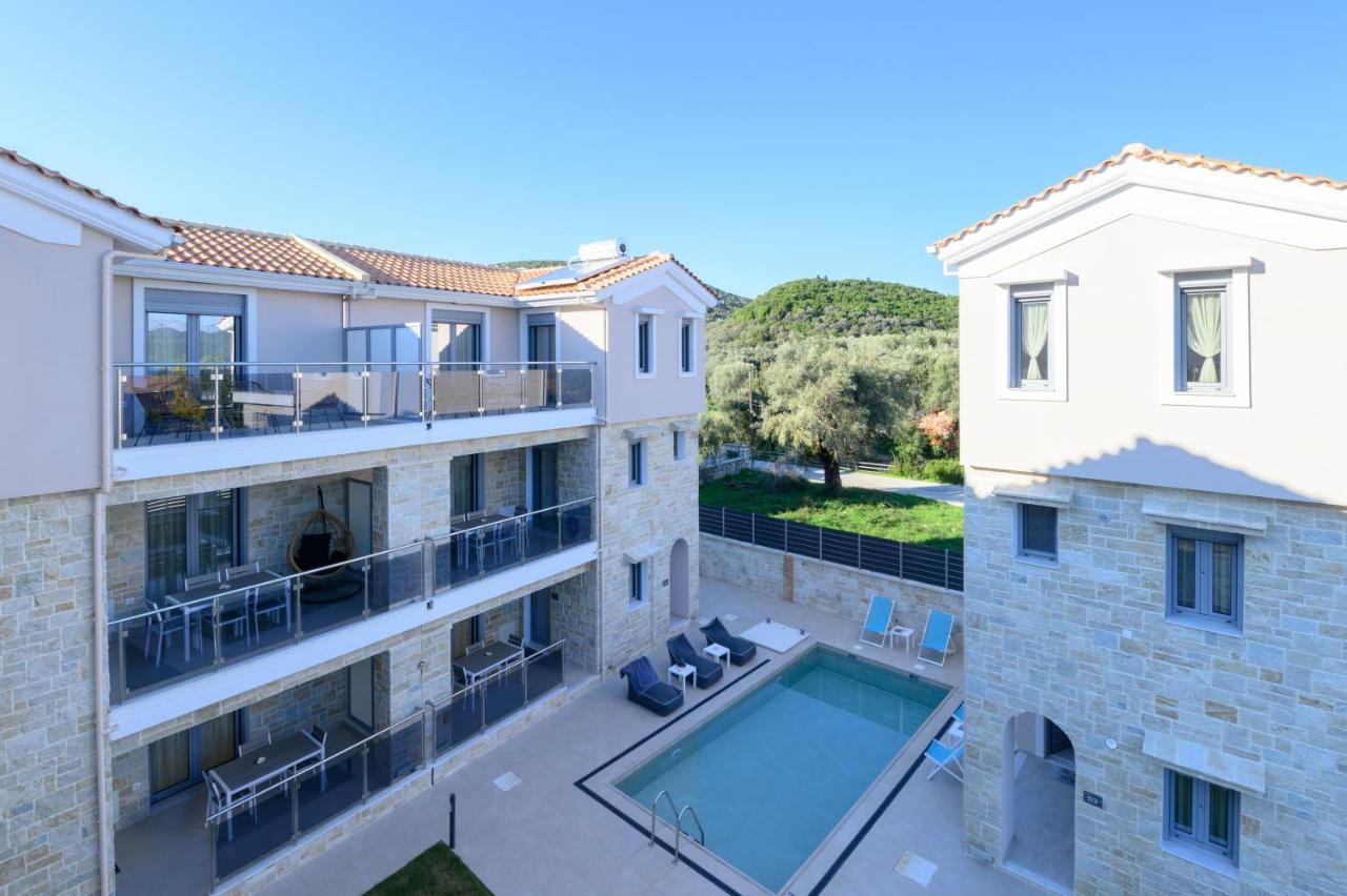 Momento Luxury Apartments Walking Distance From The Beach Нікіана Екстер'єр фото