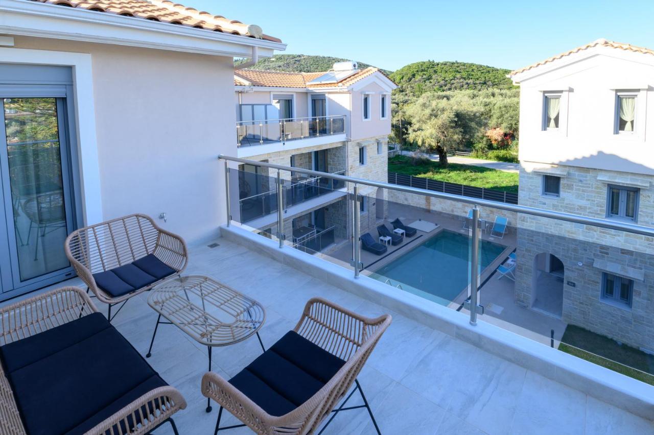 Momento Luxury Apartments Walking Distance From The Beach Нікіана Екстер'єр фото