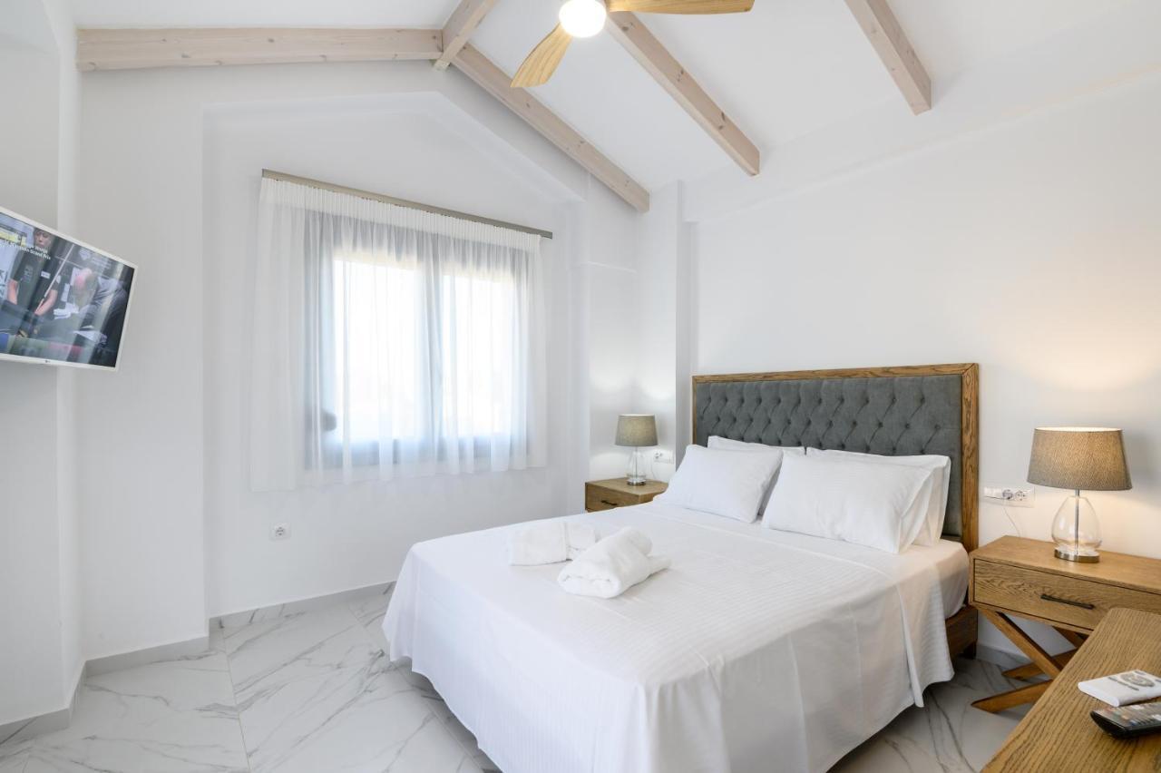 Momento Luxury Apartments Walking Distance From The Beach Нікіана Екстер'єр фото