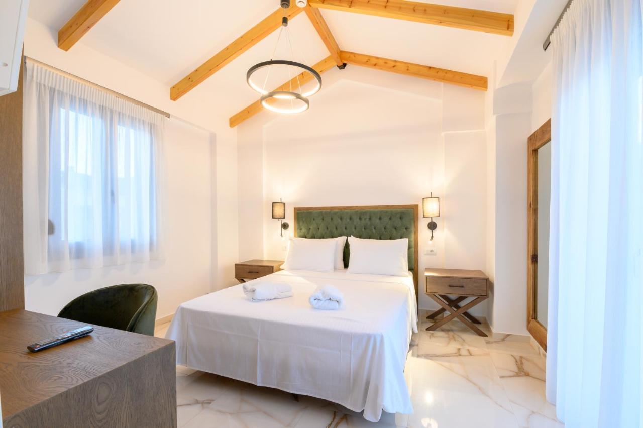 Momento Luxury Apartments Walking Distance From The Beach Нікіана Екстер'єр фото
