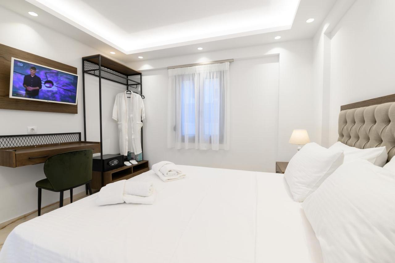 Momento Luxury Apartments Walking Distance From The Beach Нікіана Екстер'єр фото